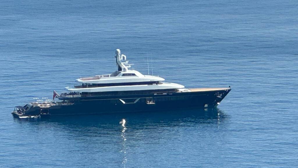 Yacht fertitta cefalu