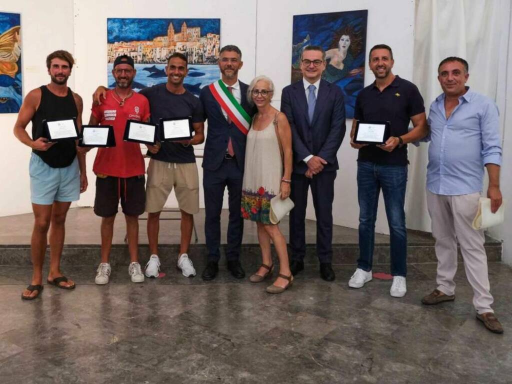 Bagnanti salvato Cefalù premio (Foto di Barbara Salmeri e Salvo Ciano)