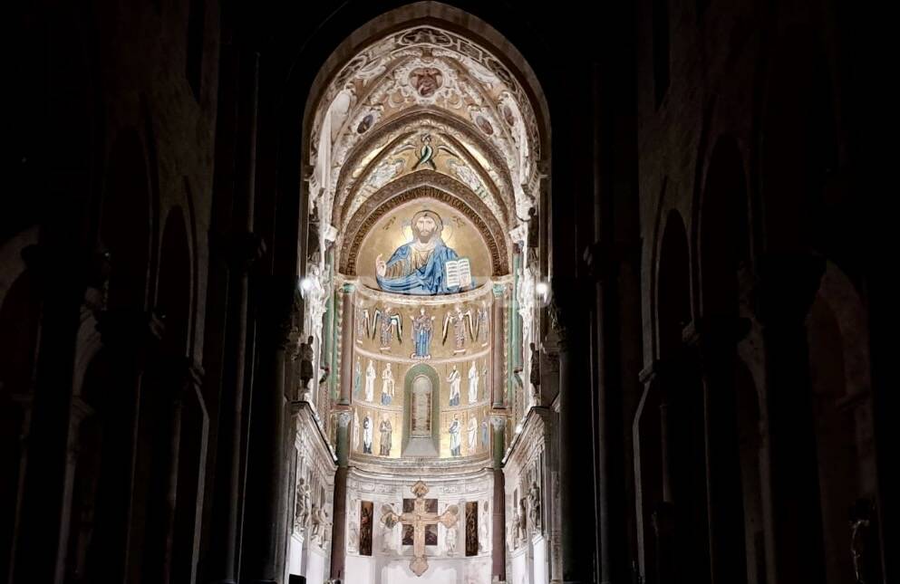 Cristo pantocratore illuminazione