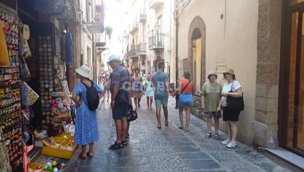 Turisti Cefalù 